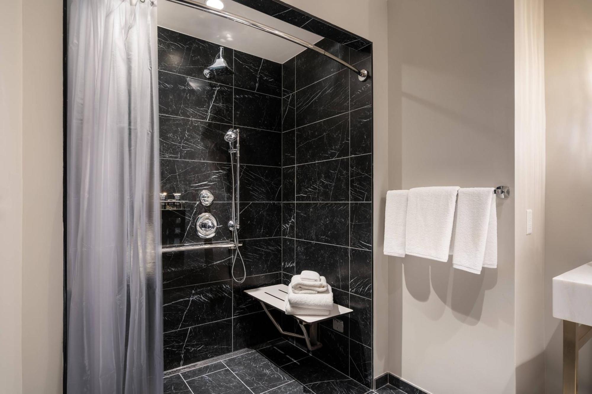 Hotel Grand Bohemian Charlotte, Autograph Collection 4*